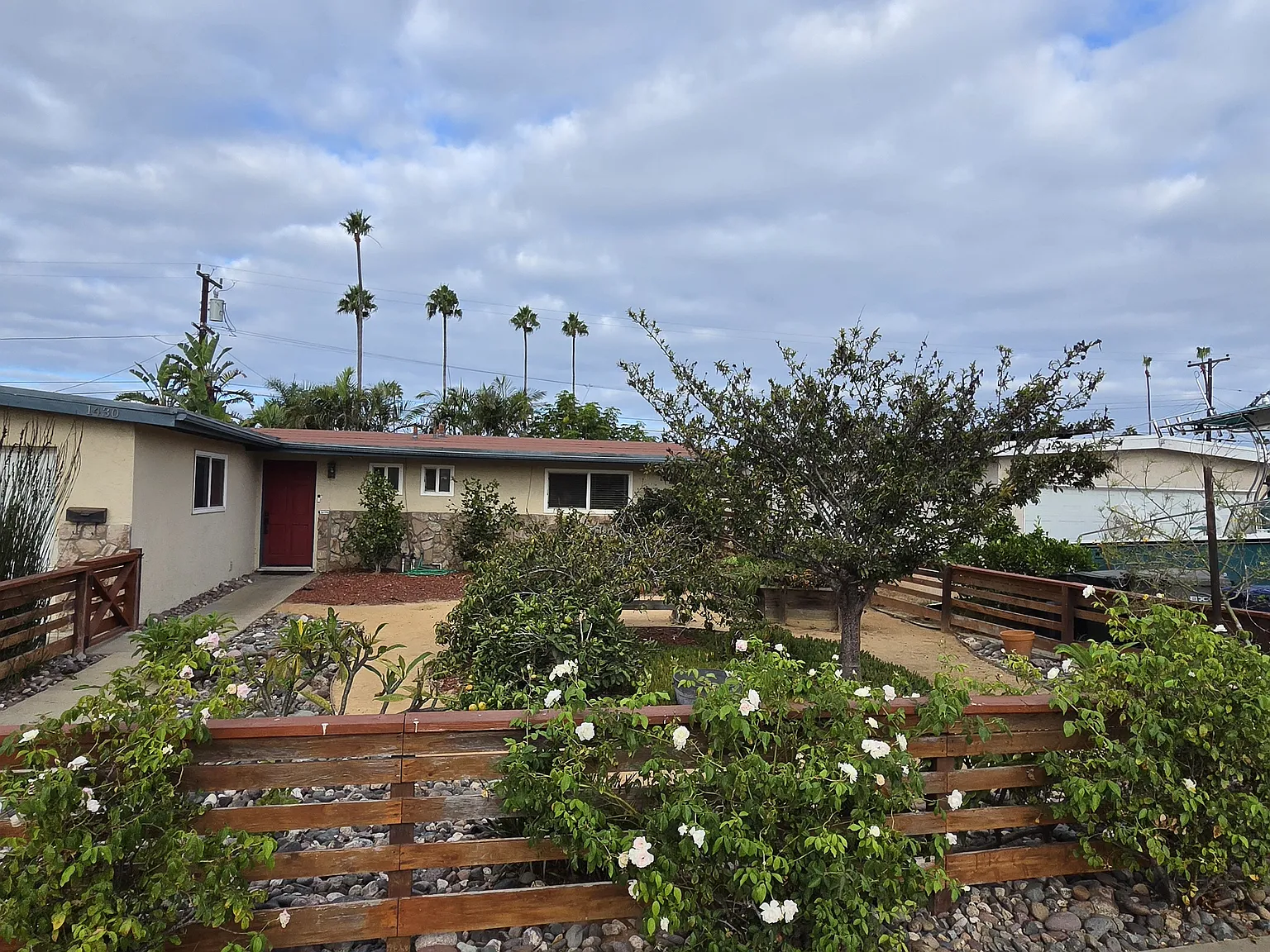3 bed, 1570 sqft, $3,600 — Photo 1