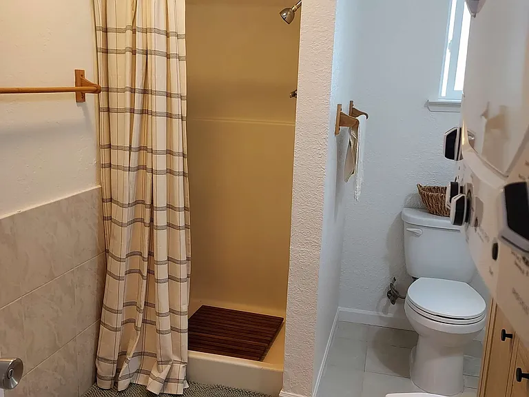 1232 Oakdale St #B — Photo 9
