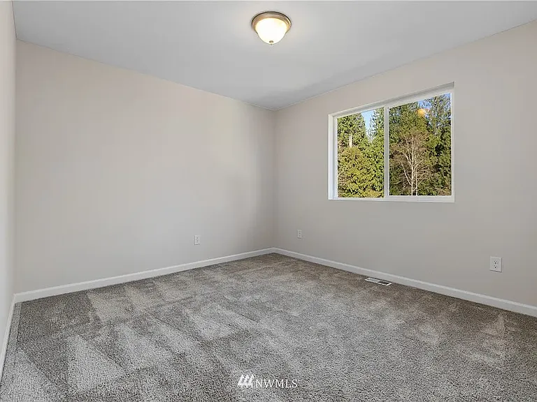 5733 84th Dr NE — Photo 17