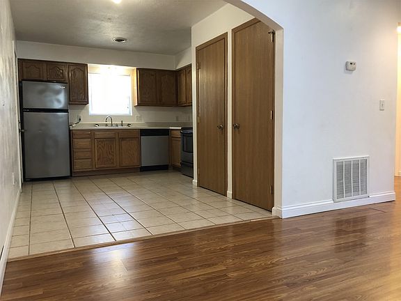 4th image of 727 W Idaho Ave #1