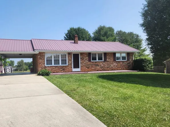 80 Summerwood Ln, Galax, VA 24333