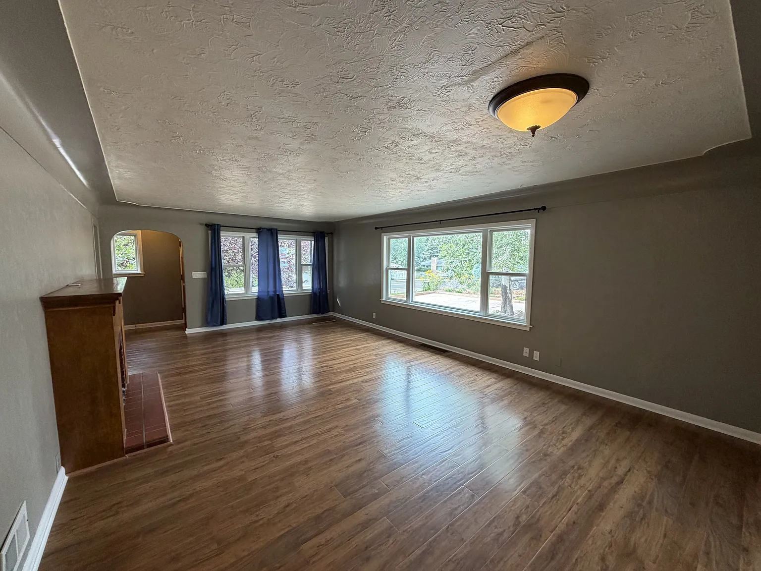 1019 Poly Dr — Photo 4