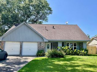 905 Newport Blvd, League City, TX 77573