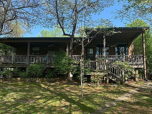 2nd image of 190 Mallard Ln