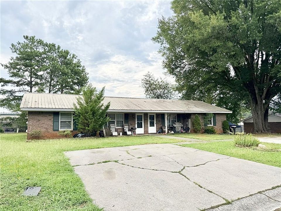 1st image of 12 Home Place Dr NW
