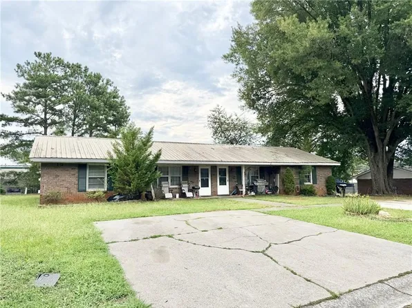 12 Home Place Dr NW, Cartersville, GA 30121