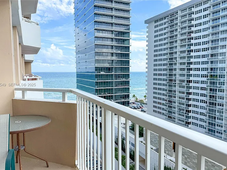 1980 S Ocean Dr #11N — Photo 2