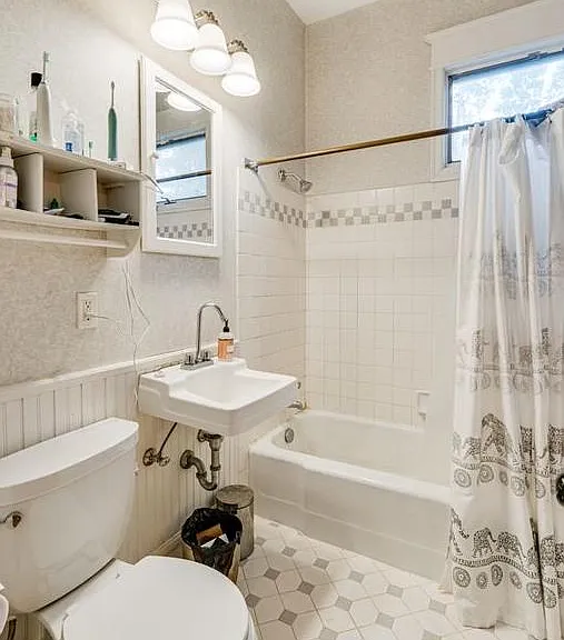 1507 Washington St NE #1 — Photo 13