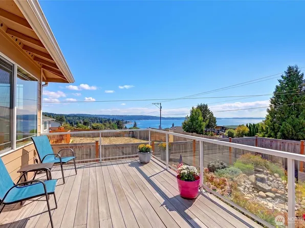 510 Sunnycrest Lane, Camano Island, WA 98282