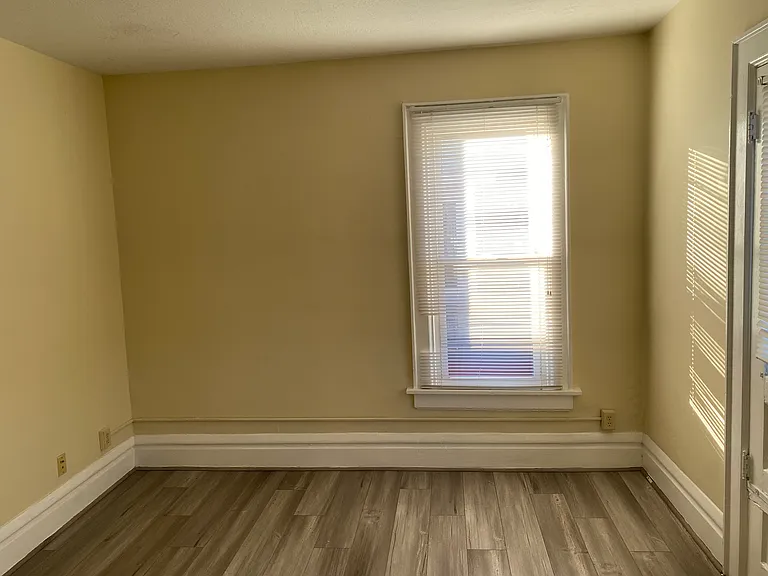 38 E 12th Ave #1 — Photo 6