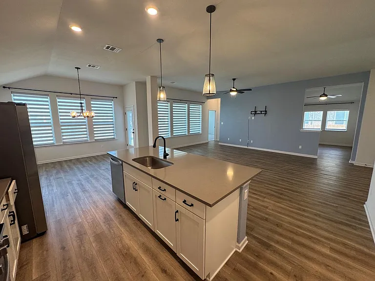1136 Olympic Ln — Photo 9