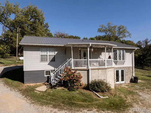 12746 Thornberry Rd, New London, MO 63459