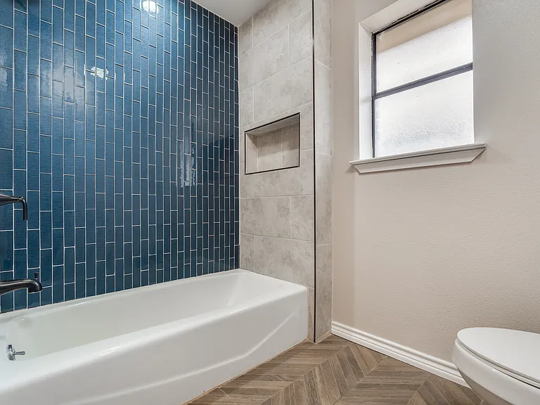 9922 Hickory Xing — Photo 26