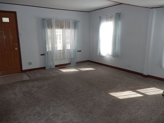 4th image of 135 N Clinton Ave