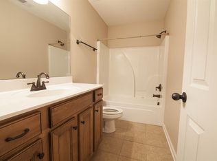 1043 Pittman Dr, Gallatin, TN 37066