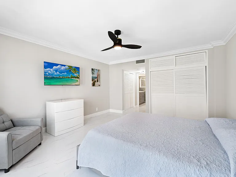 3850 Galt Ocean Dr #1109 — Photo 11