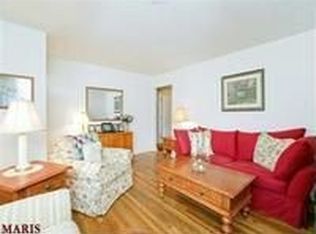 2117 Bolton St, Saint Charles, MO 63301
