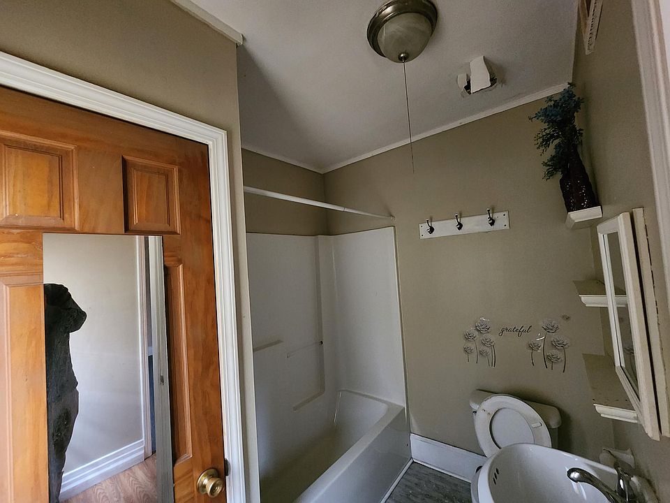 1st image of 1202 Walden Ave #2
