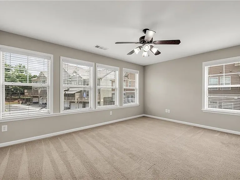 501 Grove Field Ct — Photo 35