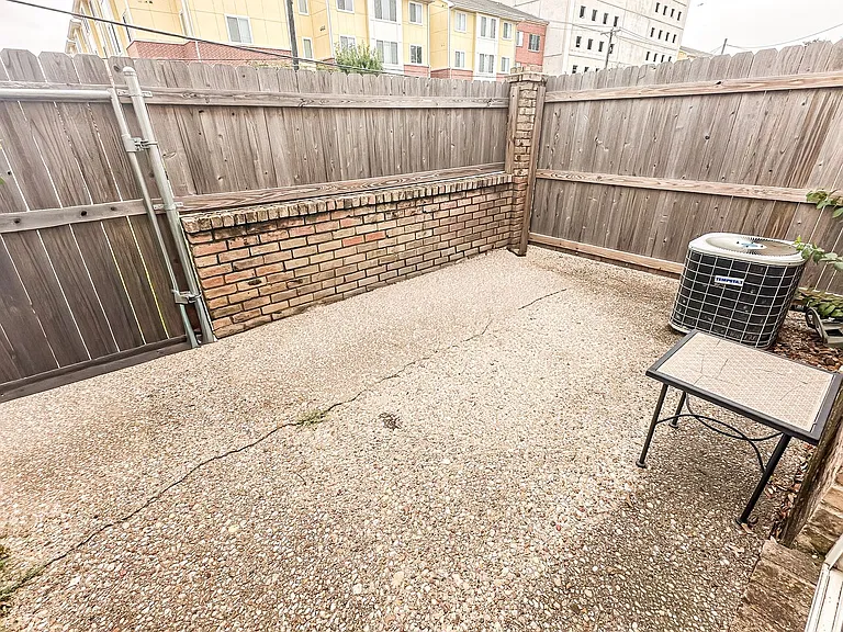 1351 S 11th St — Photo 16