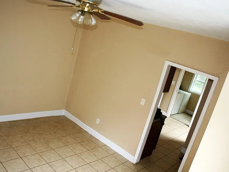155 Jackson Ave — Photo 13