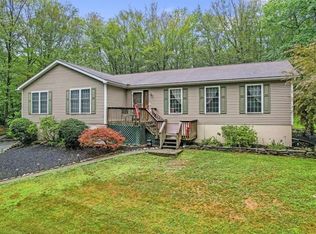37 Lewis Ln, Bloomingburg, NY 12721