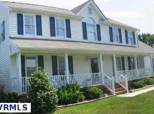 306 Greenmeadow Ct, Colonial Heights, VA 23834