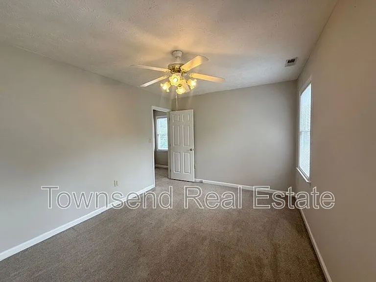 2012 Fig Ct — Photo 11
