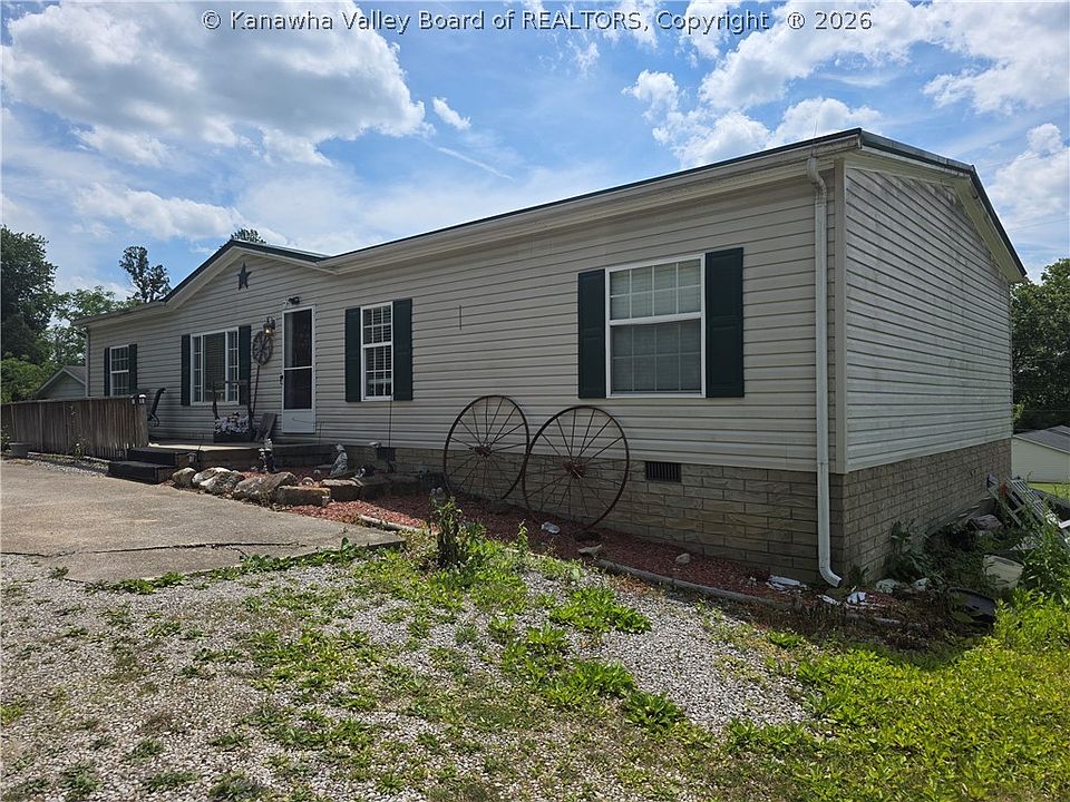 1st image of 162 Pine Grove Dr