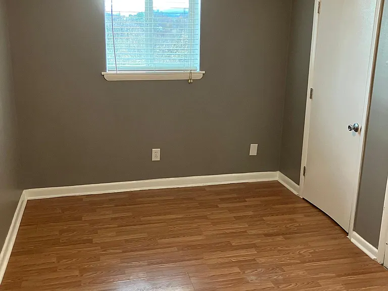 720 Ferdinand Ave SW #21 — Photo 10