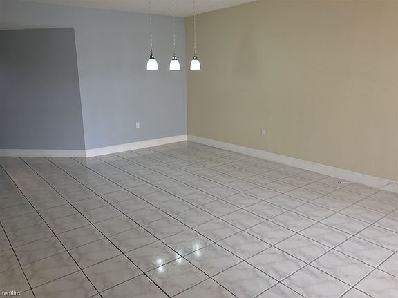 DINNING/LIVING ROOM