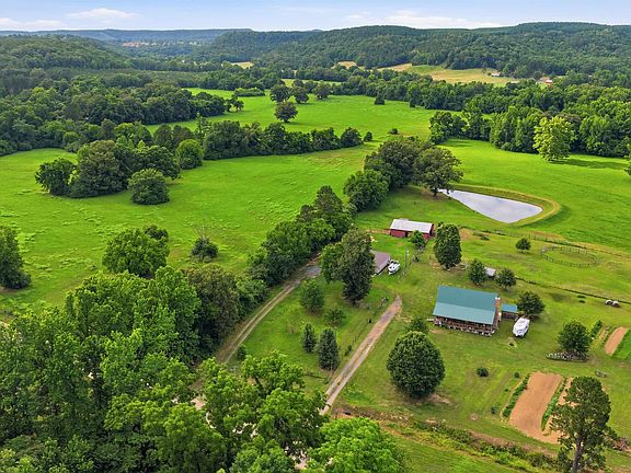 3rd image of 241 Cole Mountain Rd