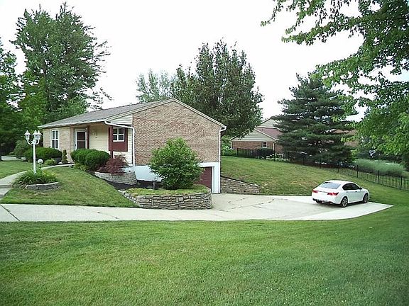 2nd image of 3686 Meadowview Dr
