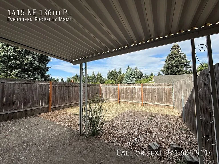 1415 NE 136th Pl — Photo 36