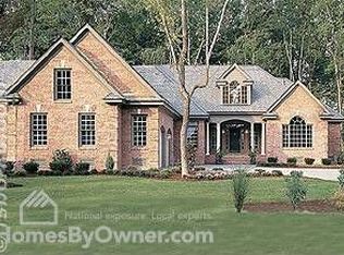 805 S 155th Ter, Basehor, KS 66012