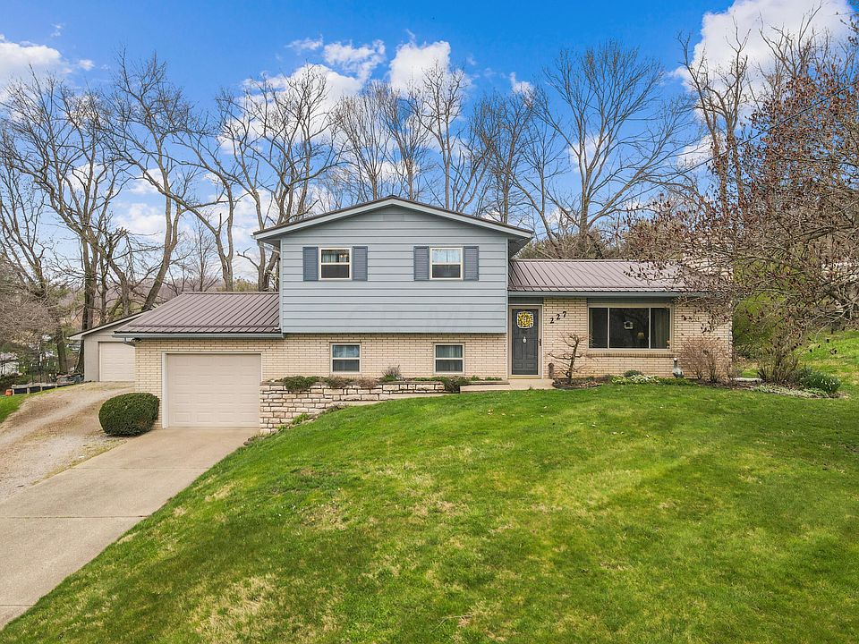 1st image of 227 Clearview Dr NE