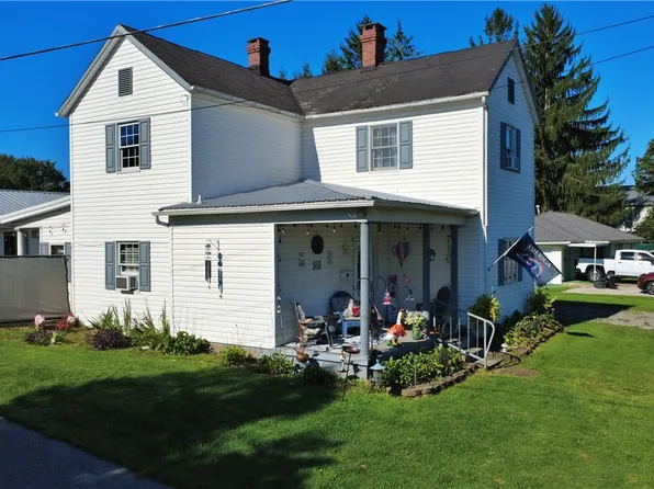 215 W Marietta St, Woodsfield, OH 43793