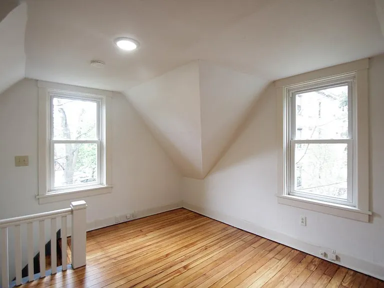 442 Franklin Ave — Photo 15