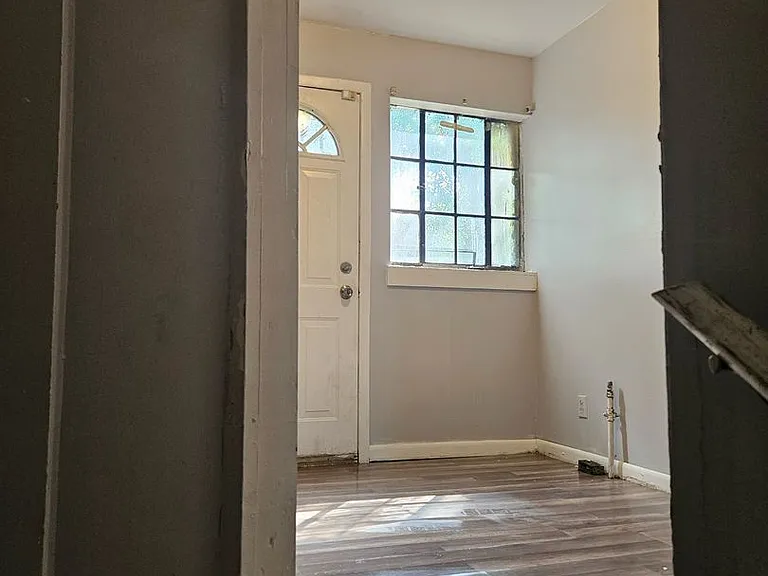 7347 Curtis St — Photo 7