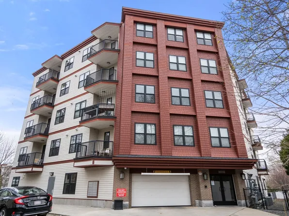 18 Johnson Ave APT 3, Quincy, MA 02169