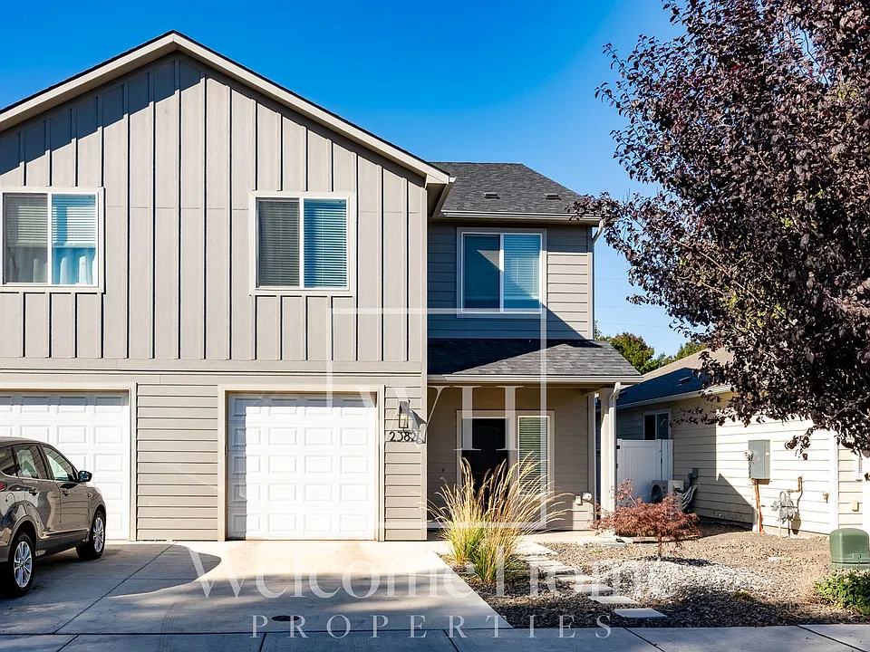 2382 Herbert Pl