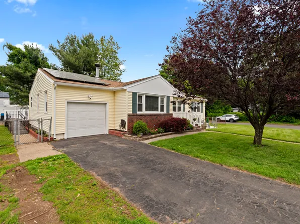 116 Crest Avenue, East Haven, CT 06513