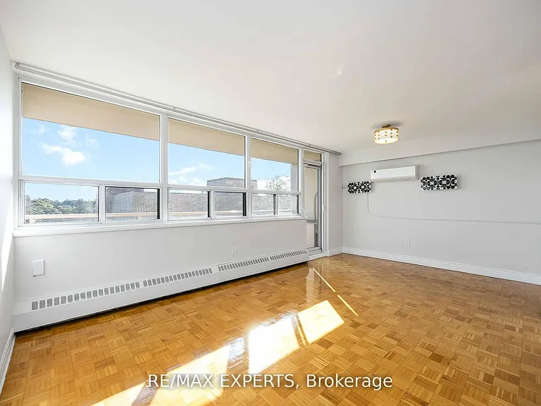 360 Ridelle Ave #612 — Photo 10