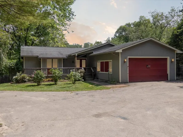 4851 Fox Chapel Dr, Dryden, MI 48428