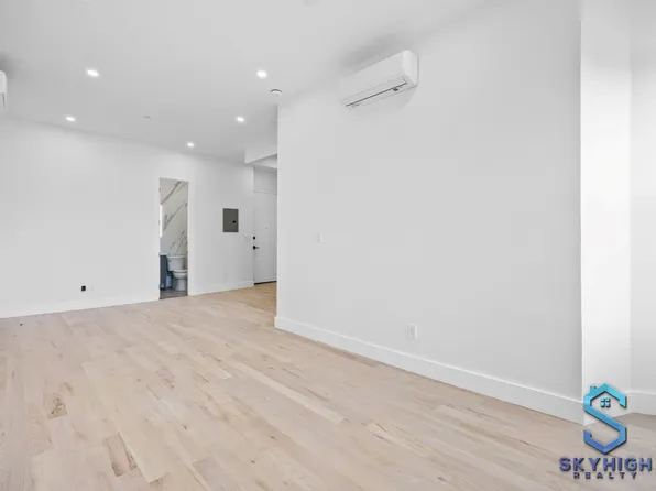 56-34 Myrtle Avenue image 6 of 11