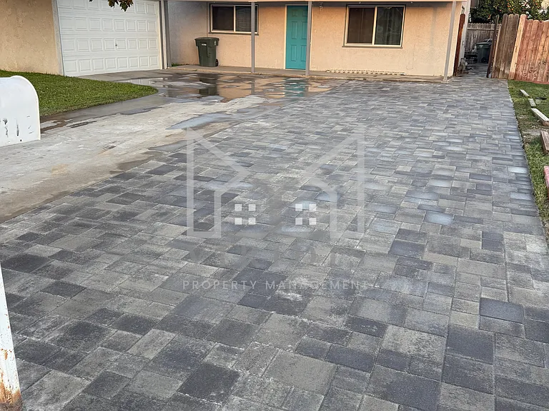 2312 Castro Ln — Photo 2
