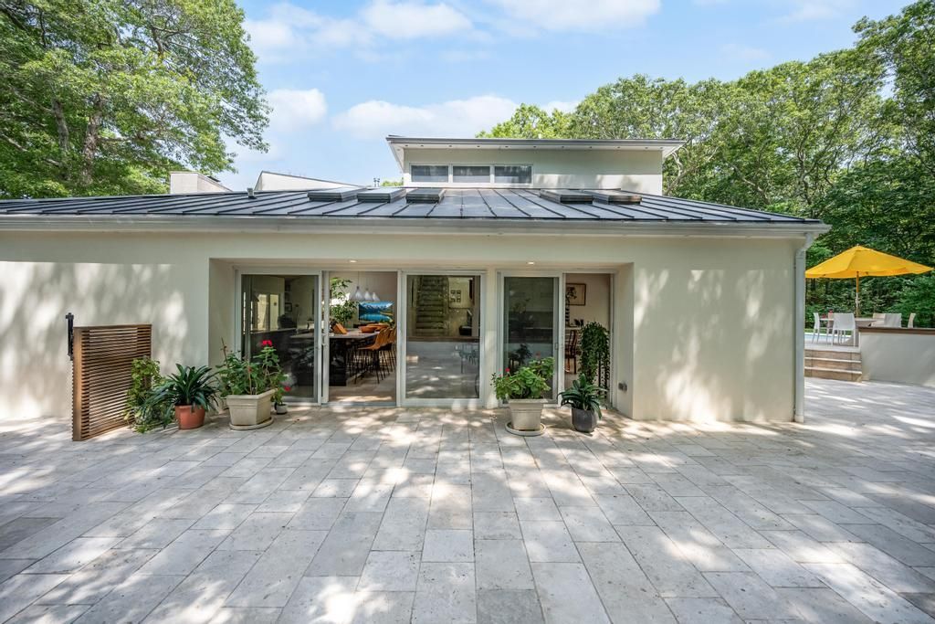  Kitchen and Dining Patio 