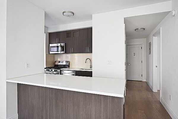 1st image of 560 W 126th St APT 2A