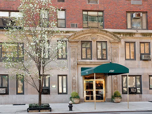 Sold by Sotheby's International Realty | media 7