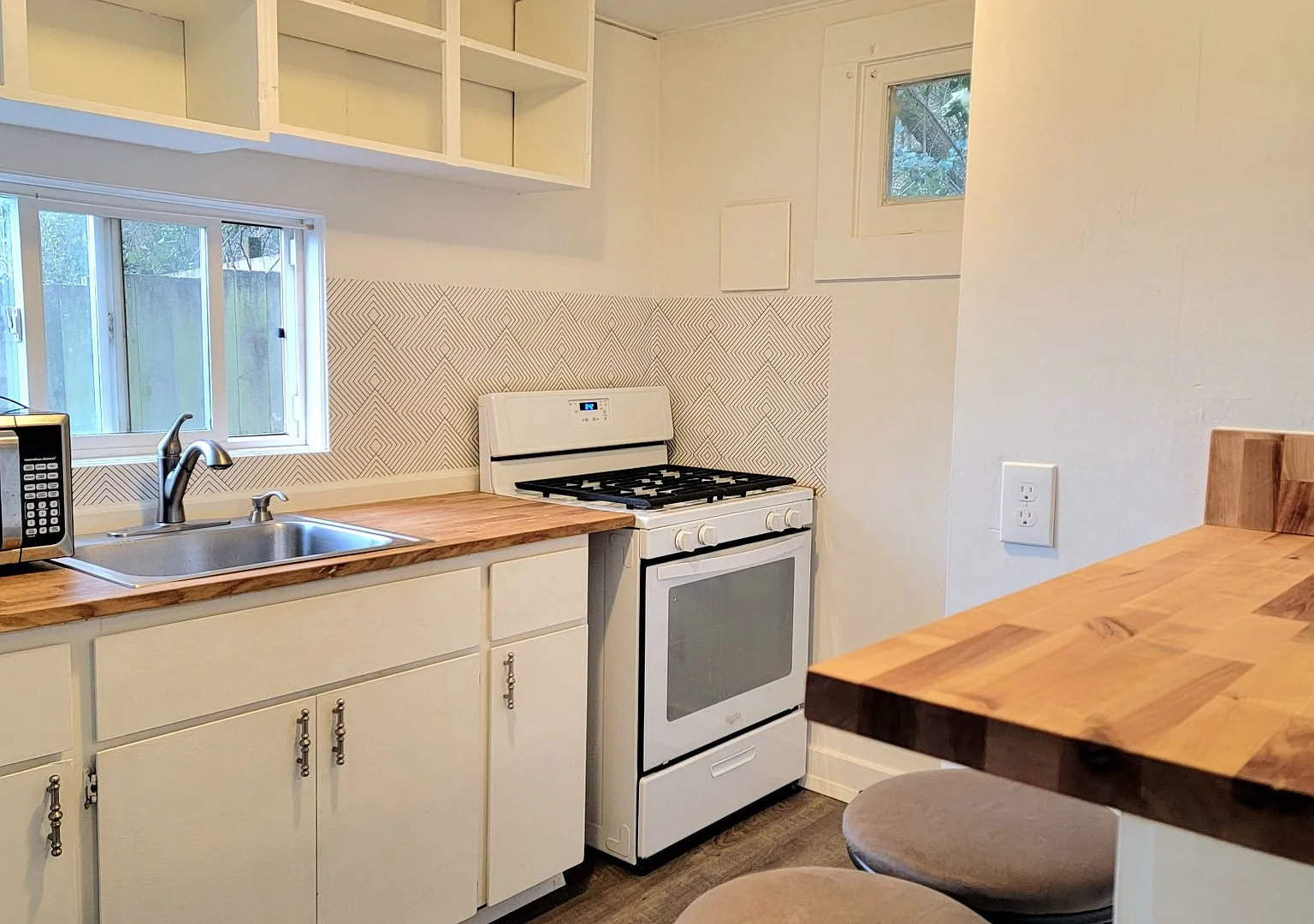 044SCobert5503 — Photo 4
